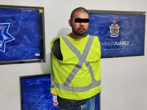 Policías Municipales detienen a sujeto señalado por daños a negocio
