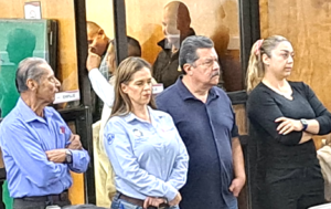 Acudieron La Diputada Xóchitl Contreras Y Vecinos De Gardeno A Cabildo Para Exigir Atención