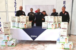 Entregan policía pañales y toallitas para apoyar a familias juarenses