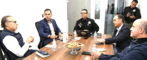 Se reúne Encargado del Despacho de la FGE, Gilberto Loya, con miembros de la sociedad civil
