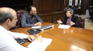 Reunión El Presidente Municipal Héctor Rafael Ortiz Nora Yu Revisan Proyectos Hidráulicos Y Carreteros